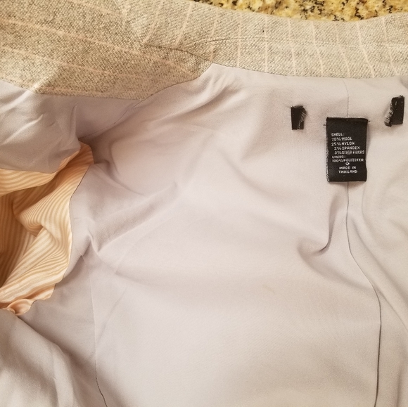 Lined Professional Jacket with Pockets - Picture 6 of 7